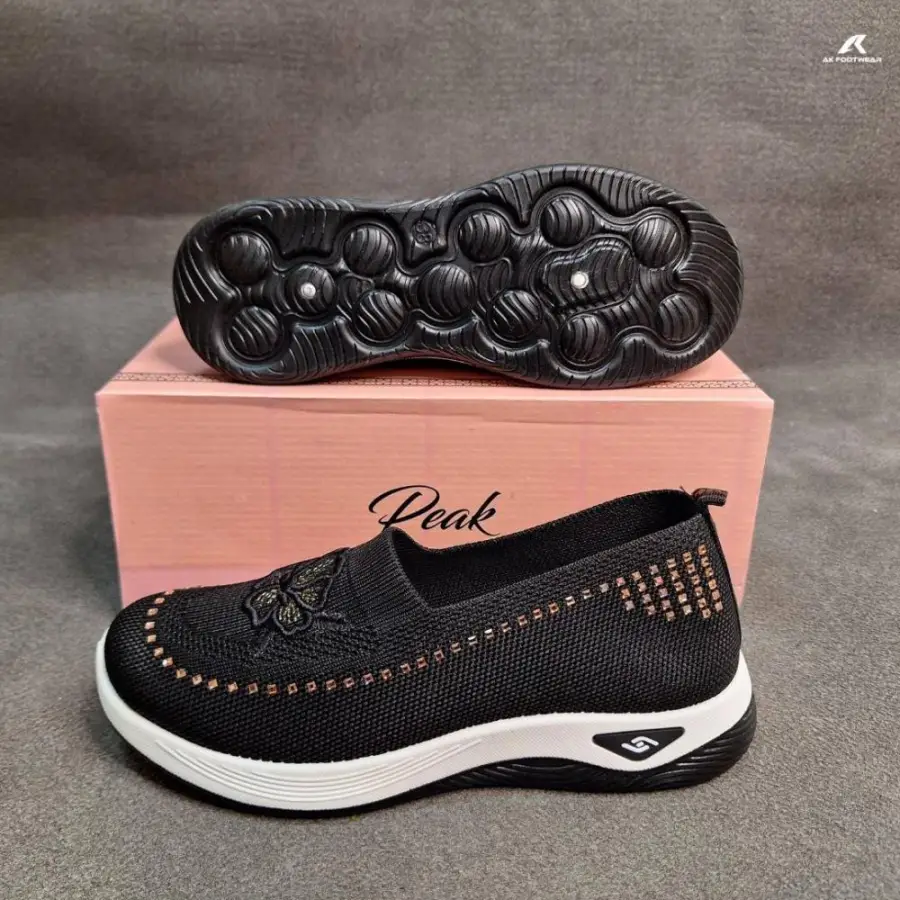 Velvetra Women’s Comfort Shoe